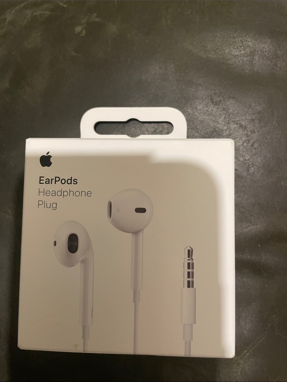 Apple White EarPods with 3.5mm Headphone Plug